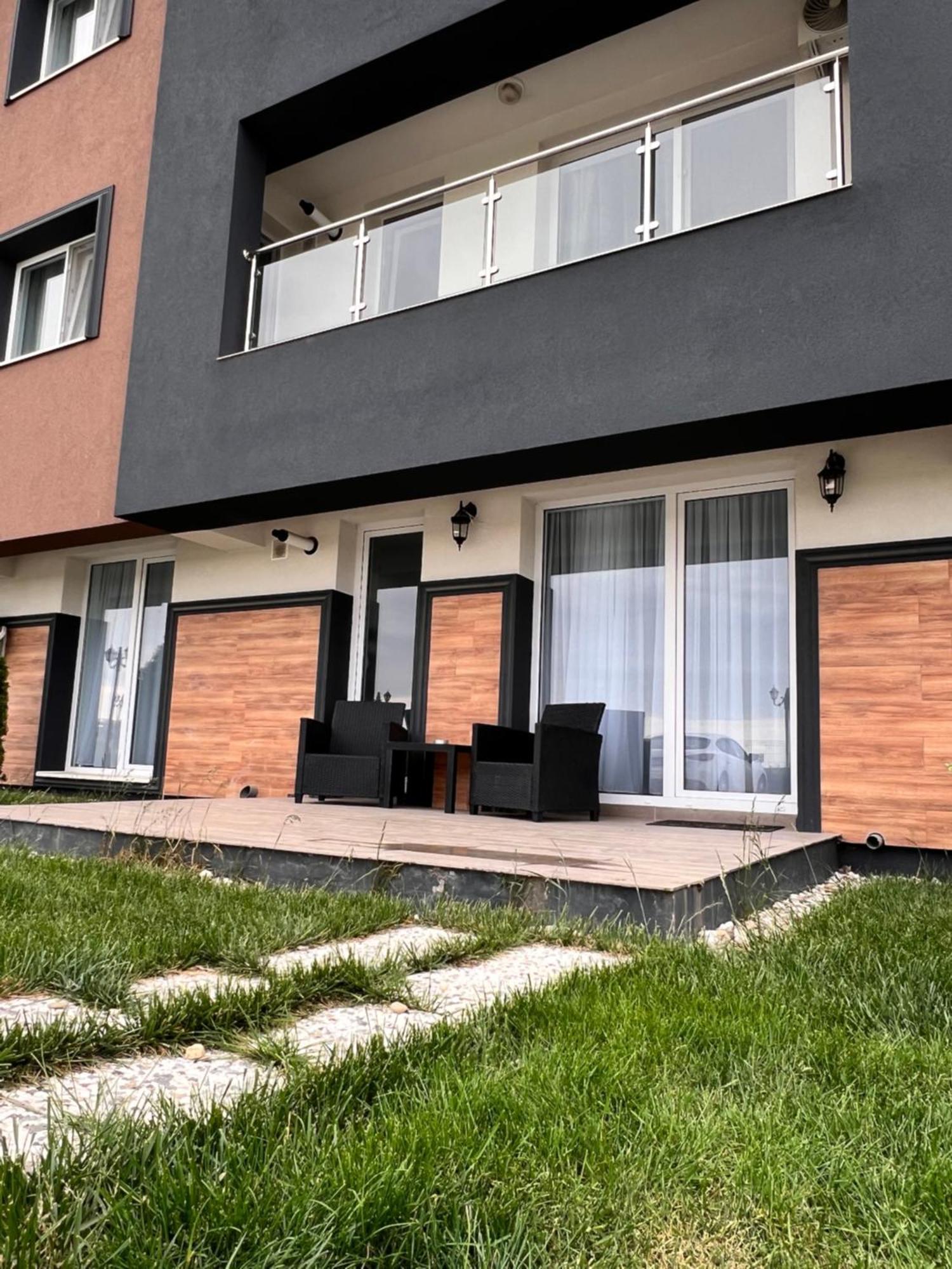 Sun Apartments Otopeni Kültér fotó